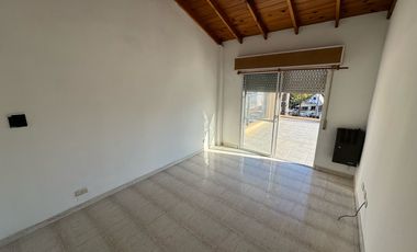 Depto. 2 Amb. c/amplio balcón
