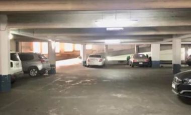 Cochera en pleno Centro Santa Rosa al 200 con escritura