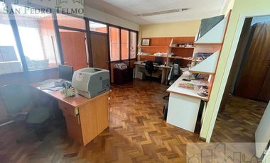 Oficina 70 m2  en Microcentro