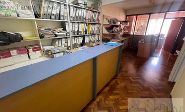 Oficina 70 m2  en Microcentro