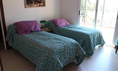 Venta , Alquiler Temporario. Casa  sobre el golf en  Golfers c.c