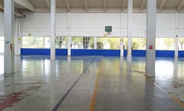 Depósito en Alquiler sobre la Av. Crovara
