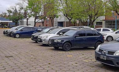 Depósito en Alquiler sobre la Av. Crovara