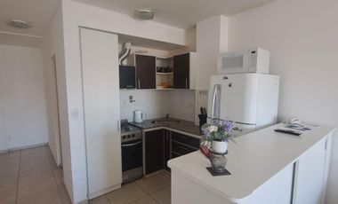 Alquiler | Monoambiente con balcón y cochera | Área Centro | Neuquén