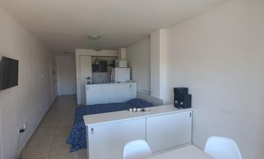 Alquiler | Monoambiente con balcón y cochera | Área Centro | Neuquén