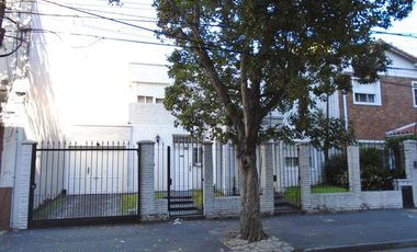 VENTA CASA 4 AMBIENTES EN OLIVOS