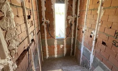Venta Casa Bº la consuelo a terminar