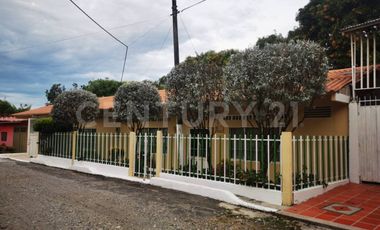 GRAN OPORTUNIDAD VENDO HERMOSA CASA CAMPESTRE EN ARMERO-GUAYABAL CON PISCINA