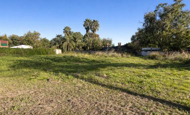 VENTA TERRENO ESCRITURADO EN FUNES PARADA 18 ORIENTACIÓN OESTE