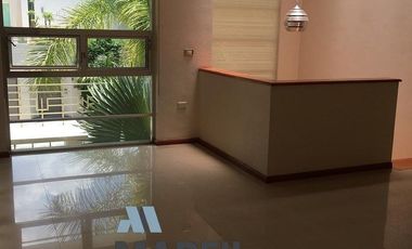 Casa en Renta con Alberca muy cerca del Hospital Puerta de Hierro en Colima