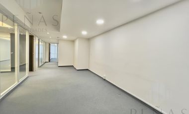 Oficina  impecable  de 120 m2 Edificio Corporativo AAA  en Monserrat - 1 cocheras