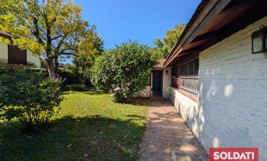 Casa en venta en Bella Vista con pileta