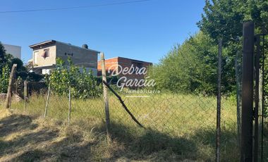 TERRENO MAR DE AJO 8 CUADRAS DEL MAR. TODOS LOS SERVICIOS.