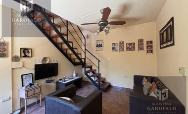 Casa multifamiliar, 6 ambientes, terraza propia, boedo
