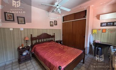 Casa multifamiliar, 6 ambientes, terraza propia, boedo