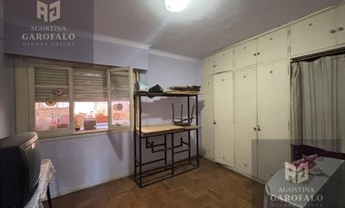 Casa multifamiliar, 6 ambientes, terraza propia, boedo