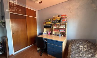 Casa multifamiliar, 6 ambientes, terraza propia, boedo