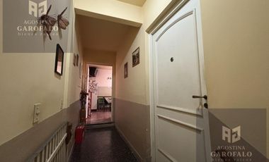 Casa multifamiliar, 6 ambientes, terraza propia, boedo