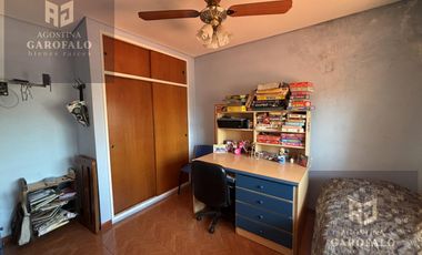 Casa multifamiliar, 6 ambientes, terraza propia, boedo