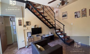 Casa multifamiliar, 6 ambientes, terraza propia, boedo