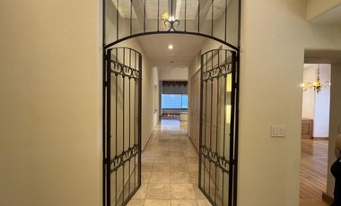 CASA EN VENTA DE UNA PLANTA EN TROJES DE KRISTAL, AGUASCALIENTES