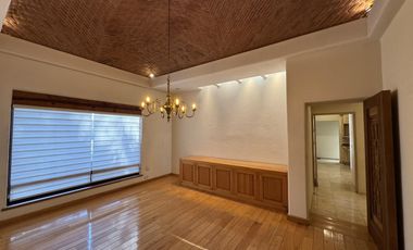 CASA EN VENTA DE UNA PLANTA EN TROJES DE KRISTAL, AGUASCALIENTES