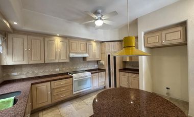 CASA EN VENTA DE UNA PLANTA EN TROJES DE KRISTAL, AGUASCALIENTES