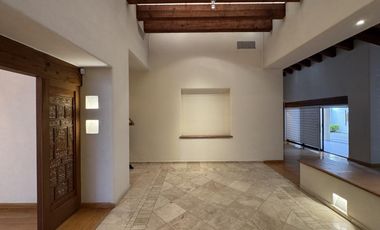 CASA EN VENTA DE UNA PLANTA EN TROJES DE KRISTAL, AGUASCALIENTES