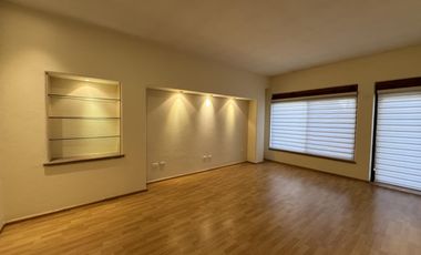 CASA EN VENTA DE UNA PLANTA EN TROJES DE KRISTAL, AGUASCALIENTES