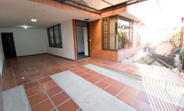 Casa Urbana Cota ARRIENDO $ 4.000.000
