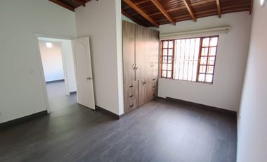 Casa Urbana Cota ARRIENDO $ 4.000.000