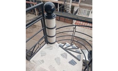 ALQUILER APARTAMENTO TERCER PISO SON CARLOS CALI