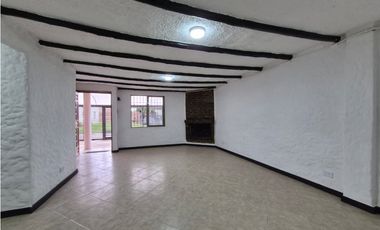 Arriendo Hermoso Apartamento en Pinares de Chía 84 m²