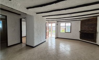 Arriendo Hermoso Apartamento en Pinares de Chía 84 m²