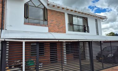 Arriendo Hermoso Apartamento en Pinares de Chía 84 m²