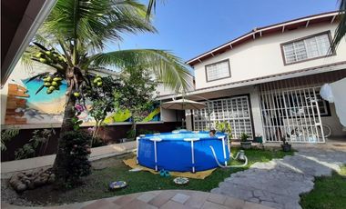 CASA A LA VENTA PRADERAS DEL ROCIO LAS CUMBRES