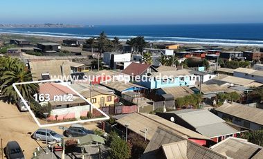 PICHILEMU EN CALLE DE ACCESO A LA PLAYA