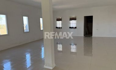 ALQUILER PREDIO CON OFICINA - CENTENARIO