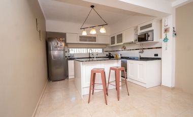 IMPECABLE CASA EN ARROYO LEYES
