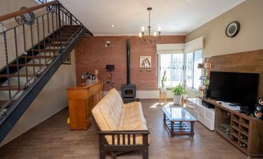 IMPECABLE CASA EN ARROYO LEYES