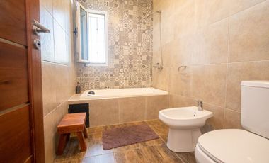 IMPECABLE CASA EN ARROYO LEYES