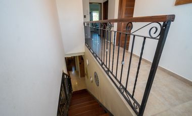IMPECABLE CASA EN ARROYO LEYES