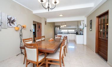 IMPECABLE CASA EN ARROYO LEYES