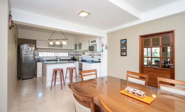 IMPECABLE CASA EN ARROYO LEYES