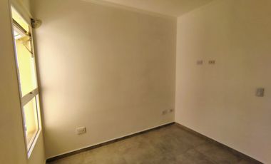 ALQUILER DOS AMBIENTES EN CASEROS
