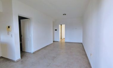 ALQUILER DOS AMBIENTES EN CASEROS