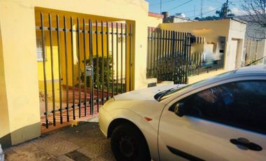 VENTA OPORTUNIDAD!! CASA 4 AMBIENTES MORON