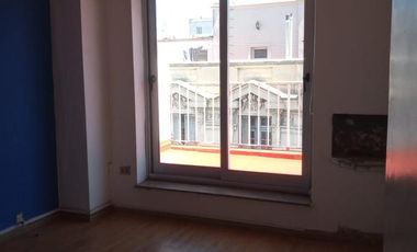 AV BELGRANO Y CHACABUCO 140 m2 en esquina 10° piso c/ terraza perimetral
