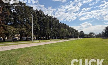 Departamento 3 ambientes en venta con cochera en Country El Venado I