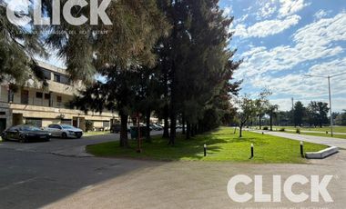 Departamento 3 ambientes en venta con cochera en Country El Venado I